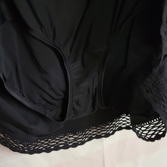 Catherine's Swimwear Skort Bottom 1X Black Lace Hem 17" from waist to hem - Picture 2 of 5